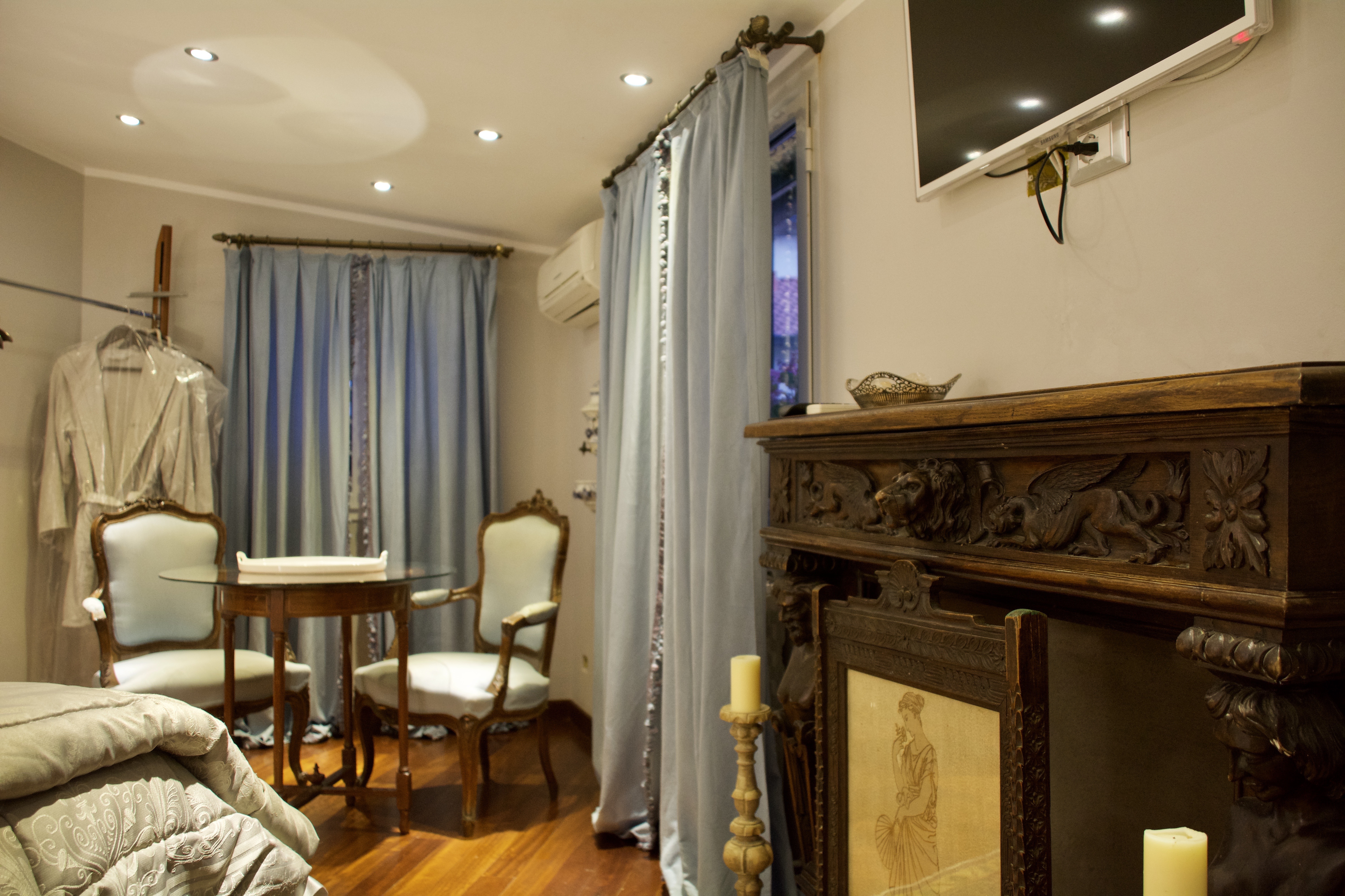 Twins Deluxe King Room